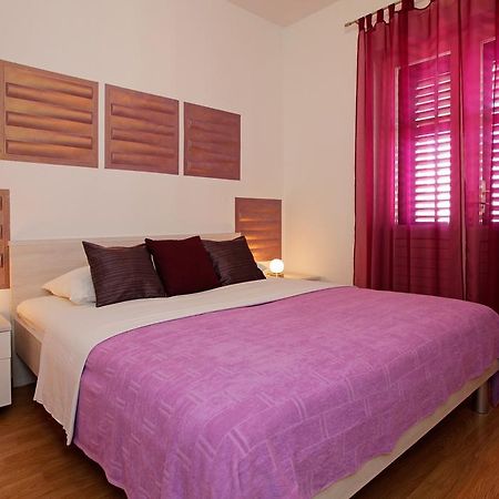 Katica Apartments Bol Exterior photo