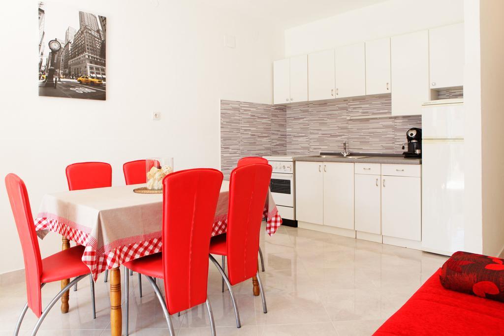 Katica Apartments Bol Exterior photo